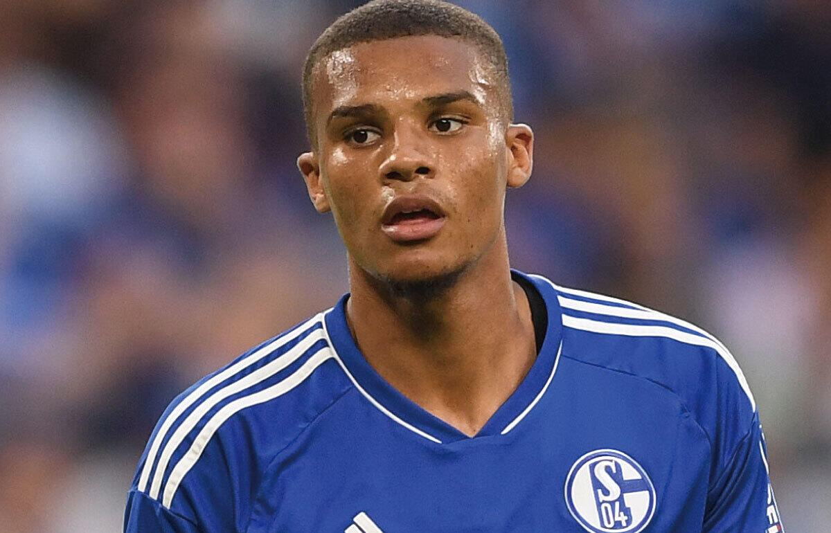 ミランがシャルケの逸材cbチャウ獲得 今季は吉田麻也とコンビ形成 超ワールドサッカー