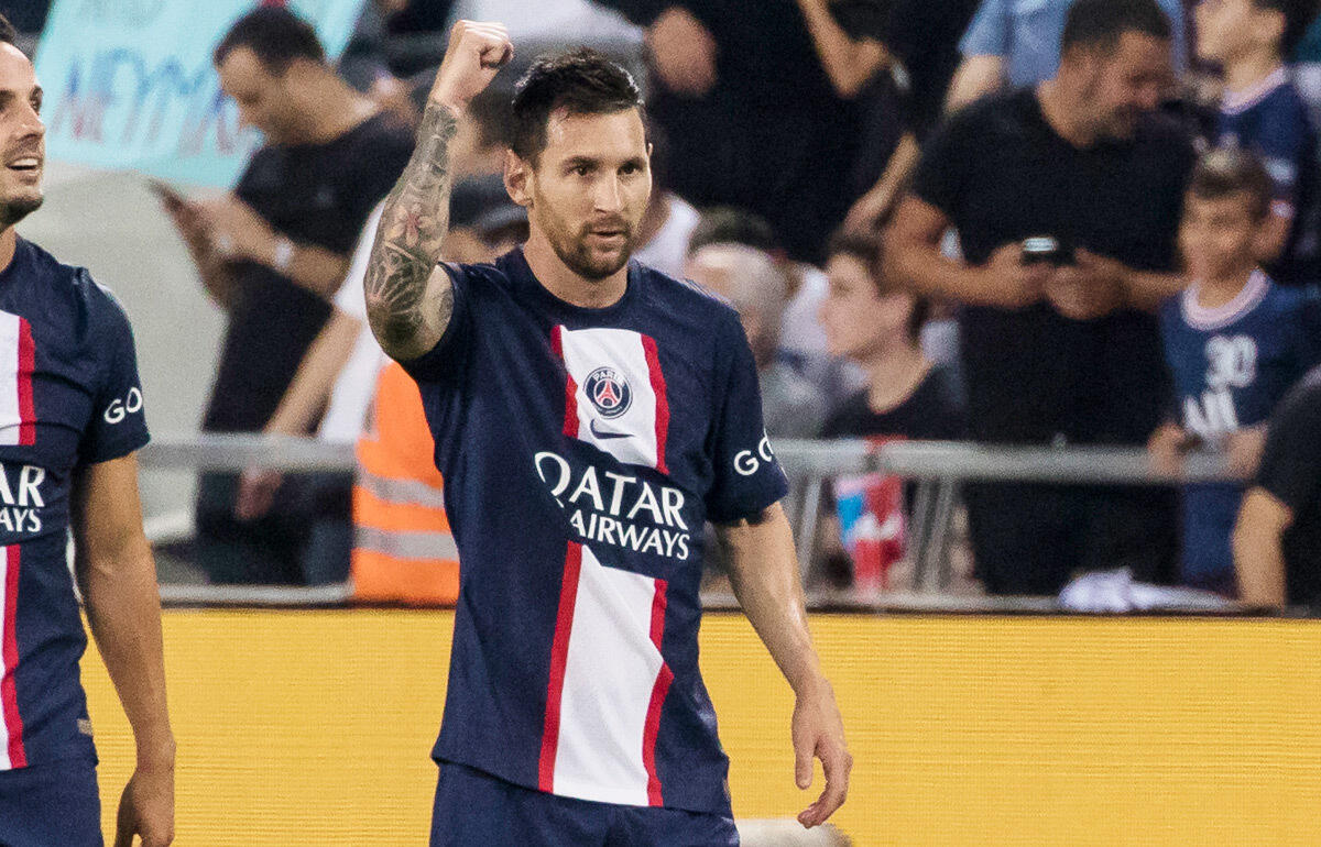 特別扱い？メッシの袖にだけに施された「GOAT」のロゴに海外注目「彼