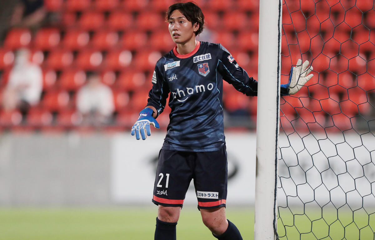 素敵としか 何しても絵になる 大宮ventusgkスタンボー華 モデル成りきりショットが大反響 めちゃくちゃ格好いい 超ワールドサッカー