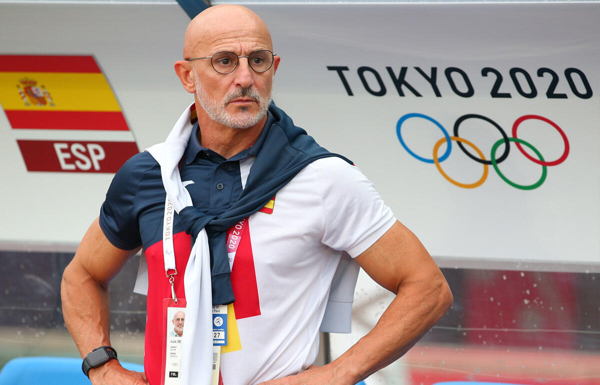 東京五輪でスペインを指揮し日本のメダル獲得を阻んだデ・ラ・フエンテ監督