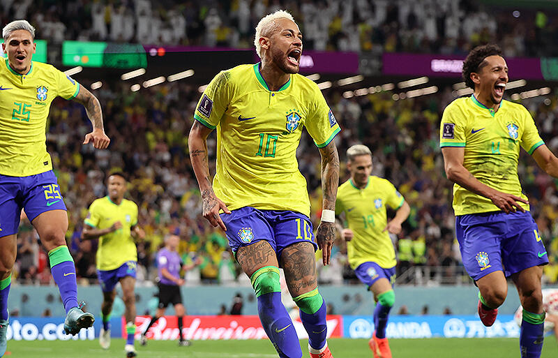 無念敗退のブラジル ネイマールがペレ氏持つfifa公認のブラジル歴代最多得点記録に並ぶ 超ワールドサッカー