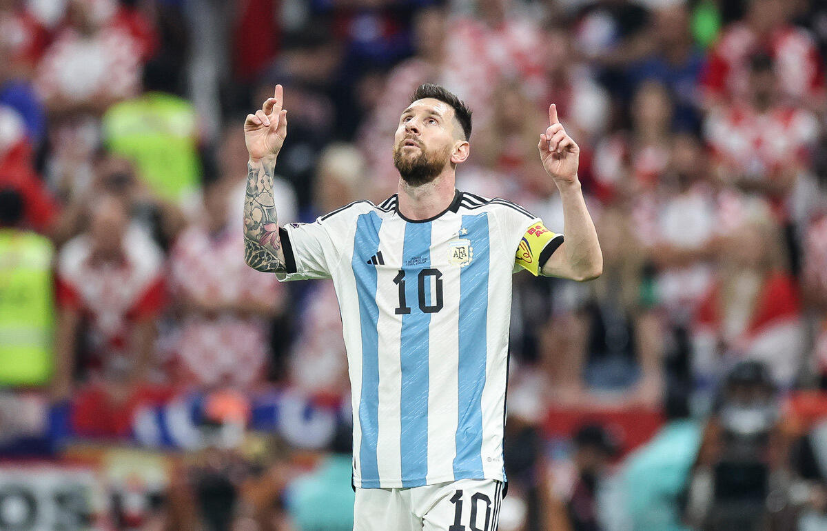 アルゼンチン国民が望むW杯制覇まであと1つに迫ったメッシ