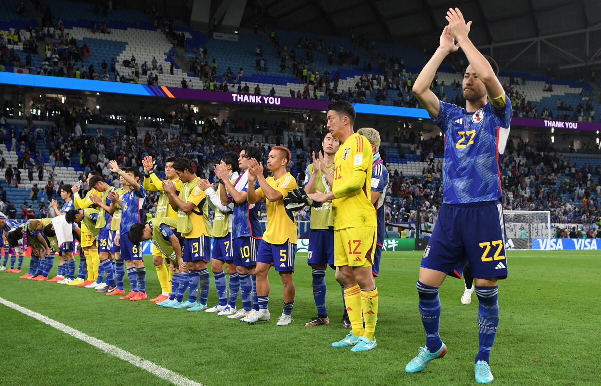 日本代表のW杯ベスト16の健闘称え、全選手と監督の名前入りメモリアル