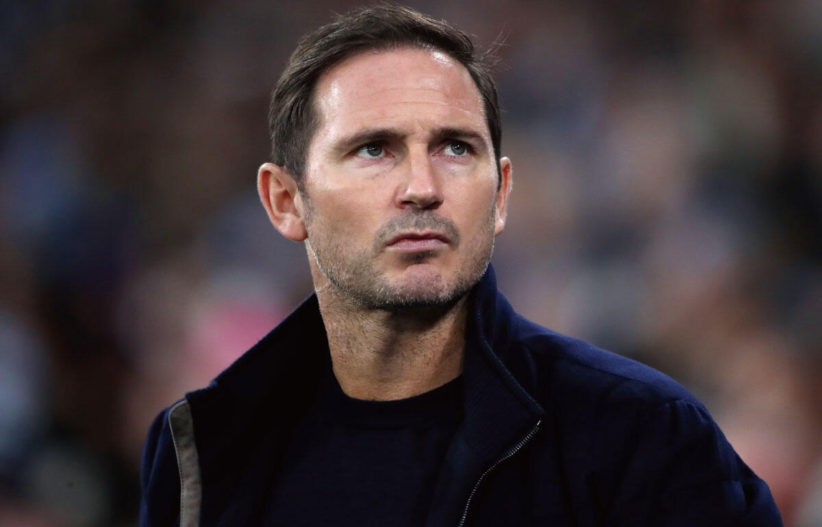 昨季は途中就任からなんとか2部降格を防いだが...