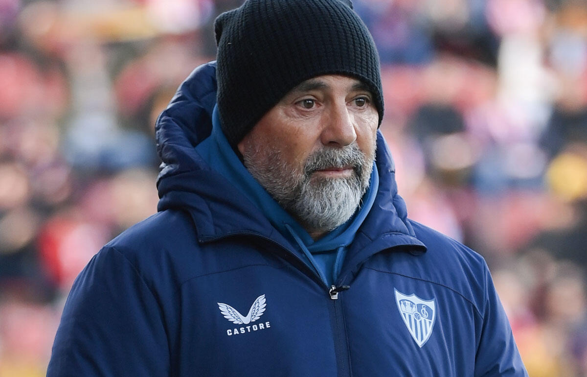 シュート3本で枠内1本。 指揮官も意気消沈...