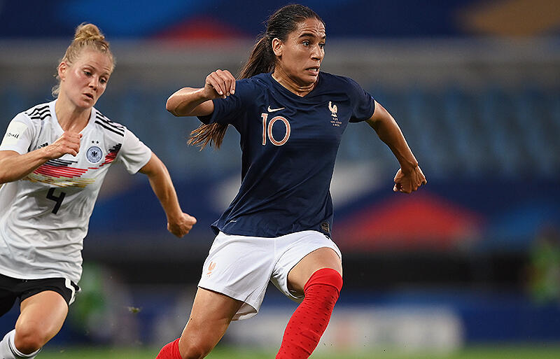 愛娘を伴っての代表参加が実現したアメル・マイリ