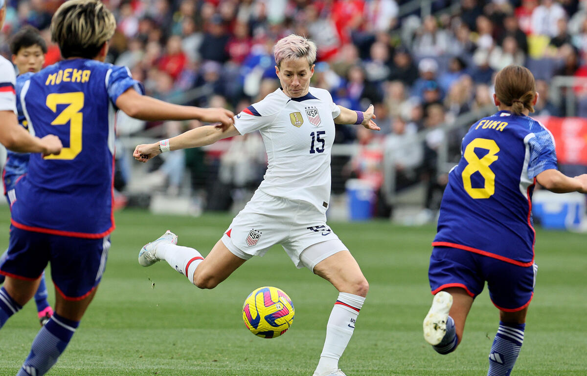 2023年のSheBelieves Cupでなでしこジャパンと対戦したラピノー(中央)