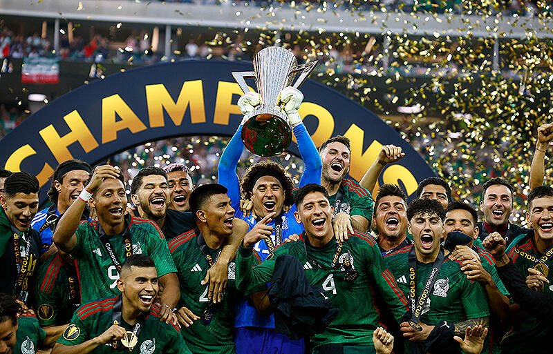 サッカー記念　メキシコ　メダル Medalla Conmemorativa al Mundial de Futbol Mexico 1970 Copa