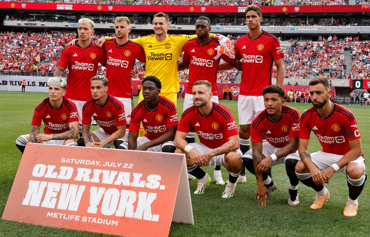 記事写真は2023-24シーズンの新ホームユニフォーム