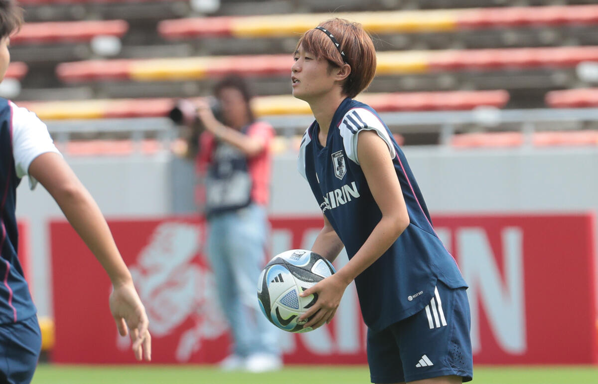 W杯得点王として日本のファンの前に立つ宮澤ひなた