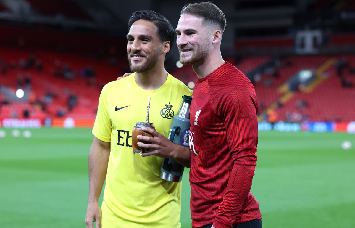 兄弟対決が実現した兄のケビン(左 )と弟のアレクシス(右)