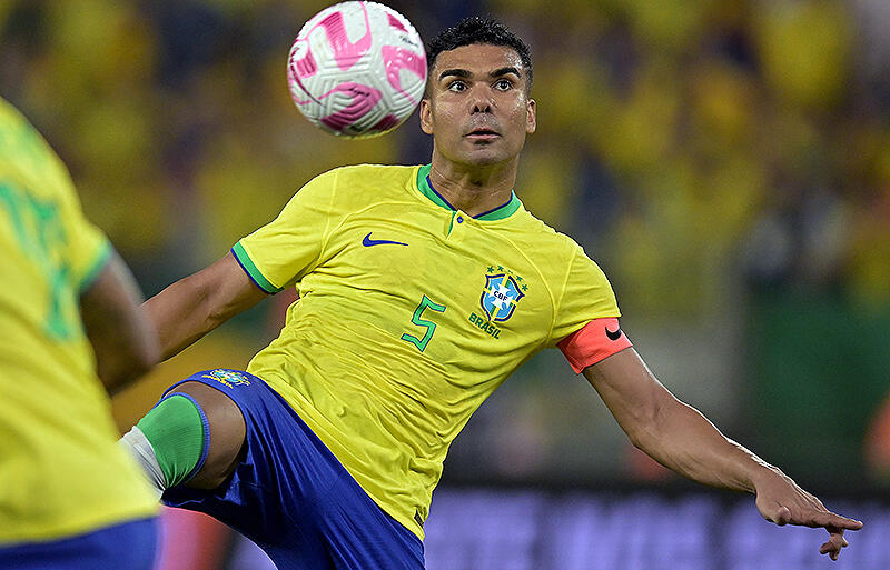 代表戦で足首に打撲を負ったカゼミロ