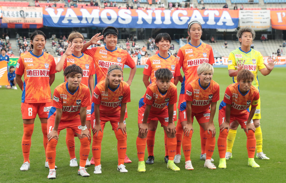 WEリーグカップ決勝に臨む新潟L