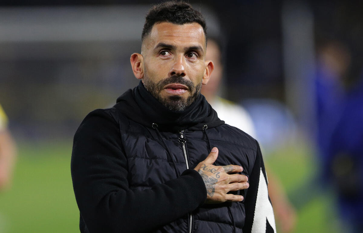 自宅で意識を失い転倒も脅威の回復を見せたテベス監督