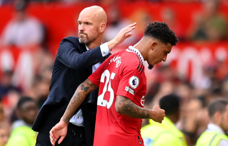 指揮官との対立が続くサンチョ。チームメイトから謝罪するよう求められているようだ。