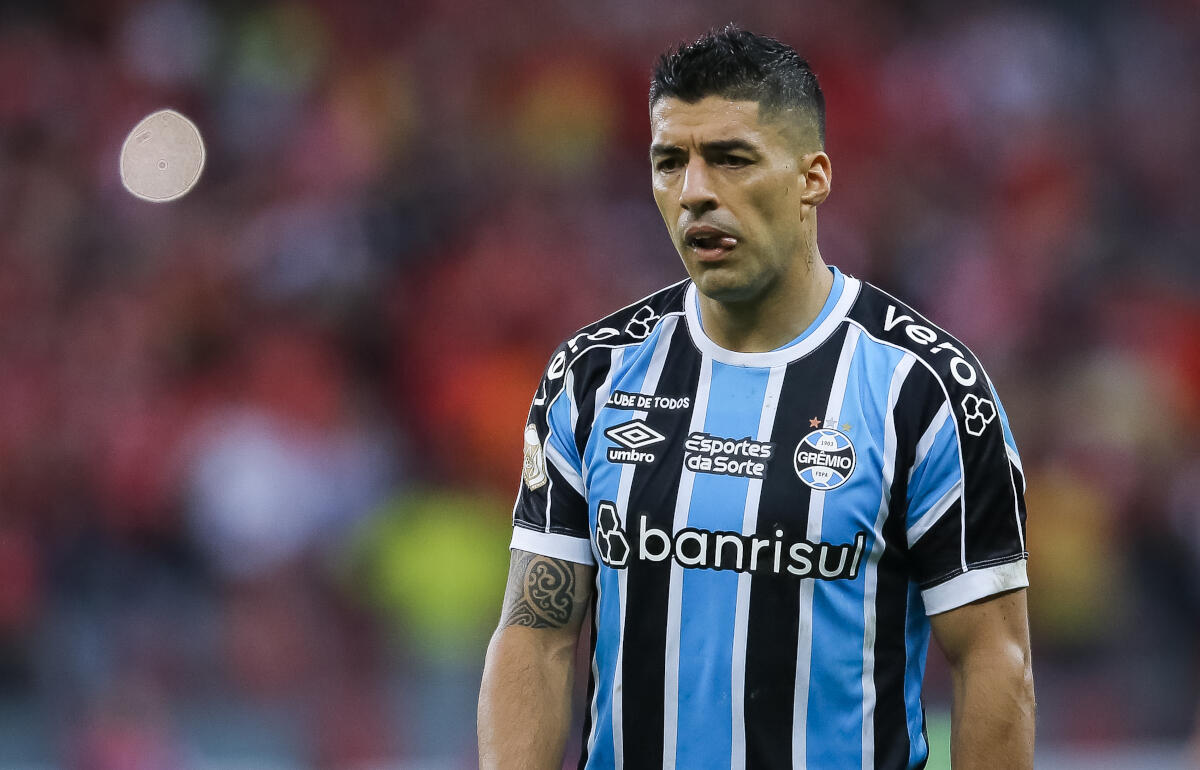 ブラジルのグレミオでプレーしているスアレス