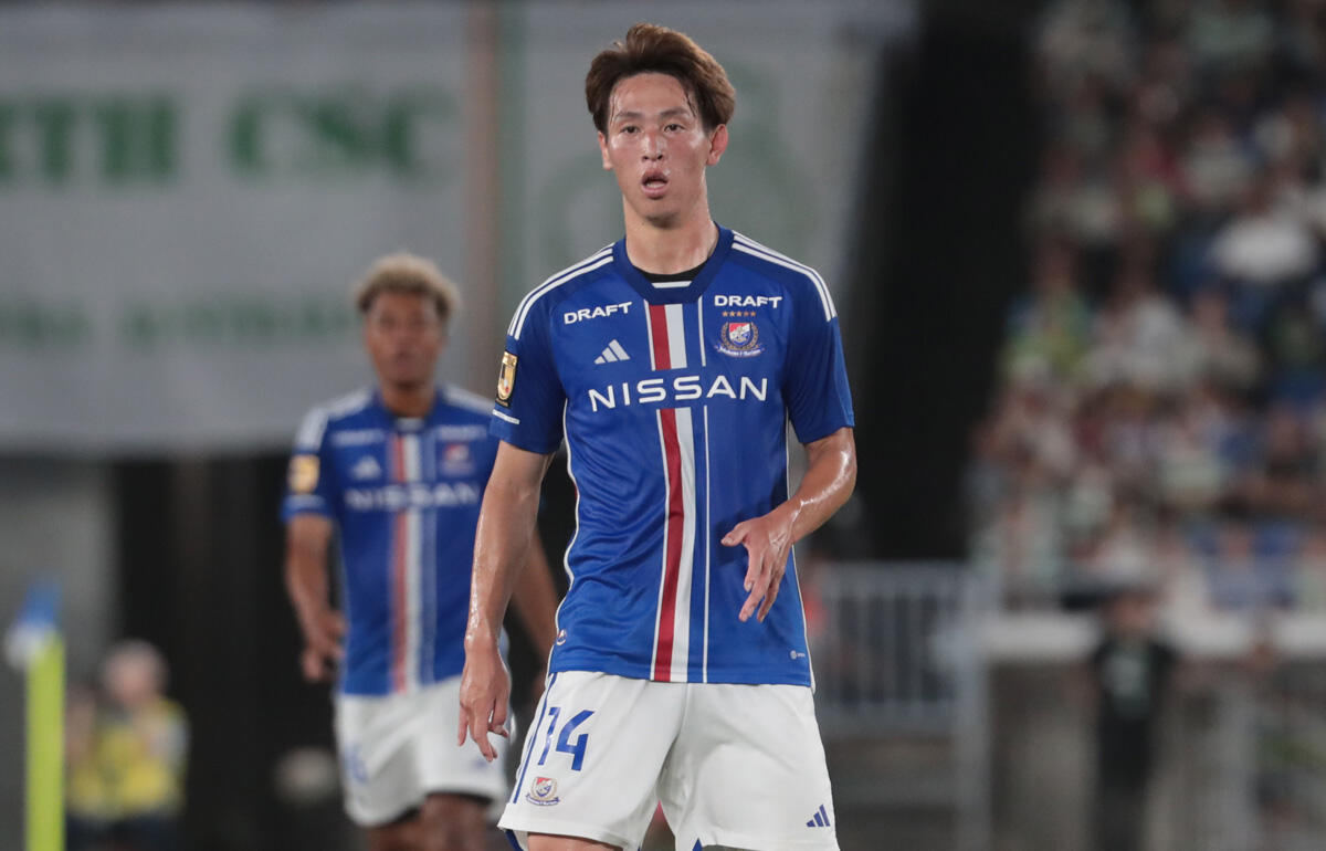 J1通算2万5500ゴール目のメモリアルゴーを決めた横浜FM・植中朝日