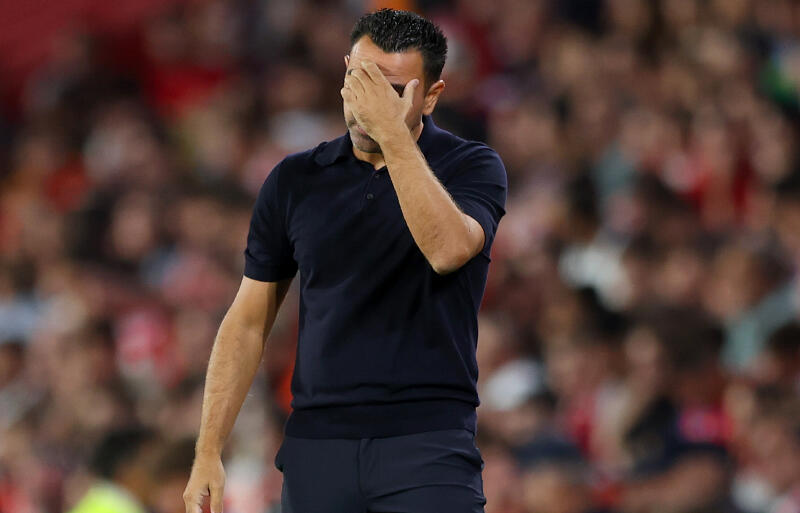 バルセロナを指揮するチャビ・エルナンデス監督