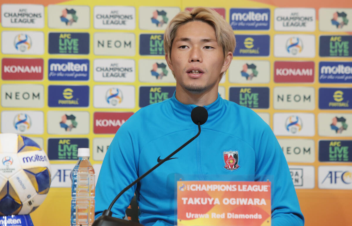 浦項との試合に向けた記者会見に登場した浦和DF荻原拓也