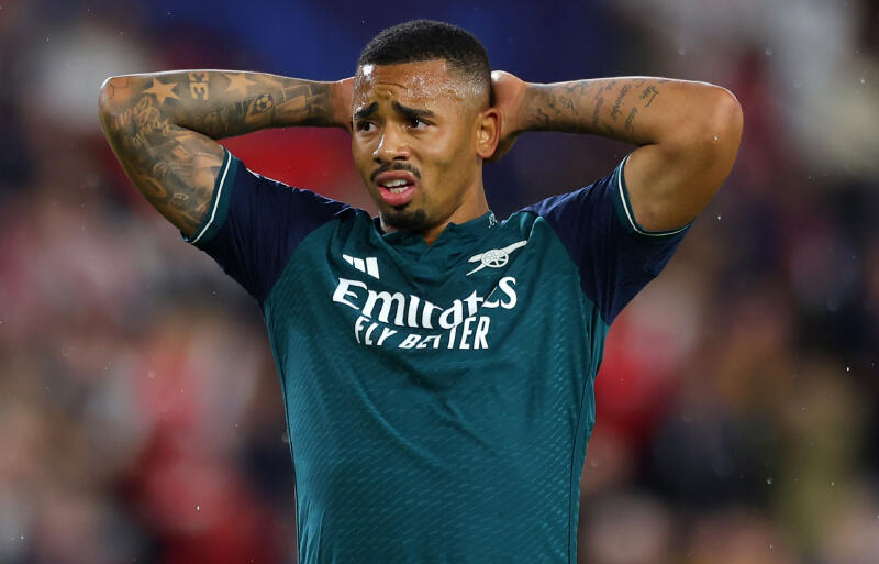 セビージャ撃破に1G1Aで貢献も…ジェズスが81分に負傷交代。