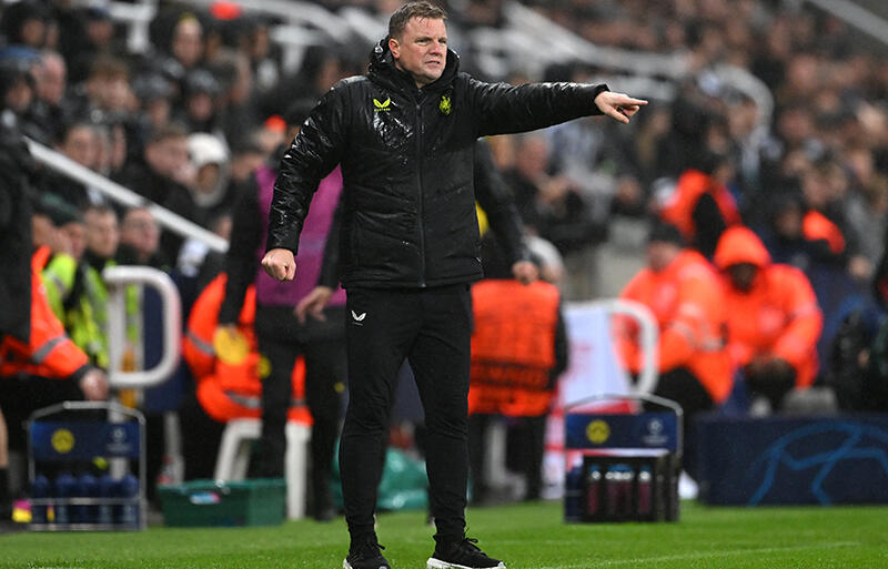 負傷者続出を嘆くエディ・ハウ監督