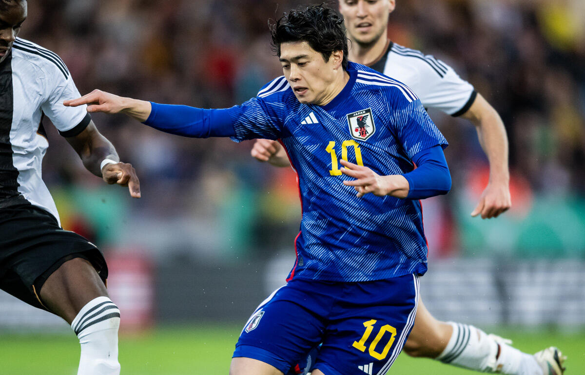 パリ五輪世代の10番として活躍する鈴木唯人