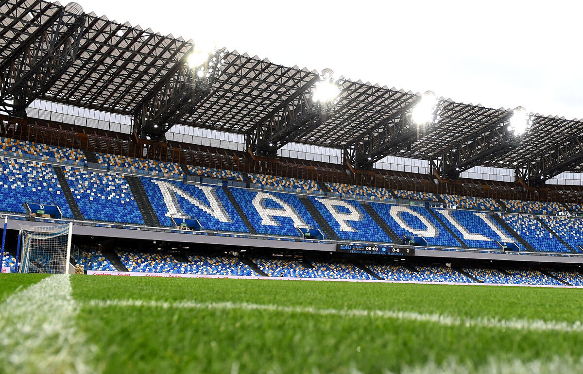 ナポリの本拠地で男性の遺体が発見される