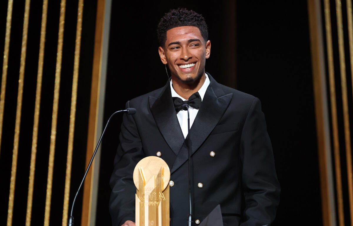 21歳以下の最優秀選手に選ばれたベリンガム