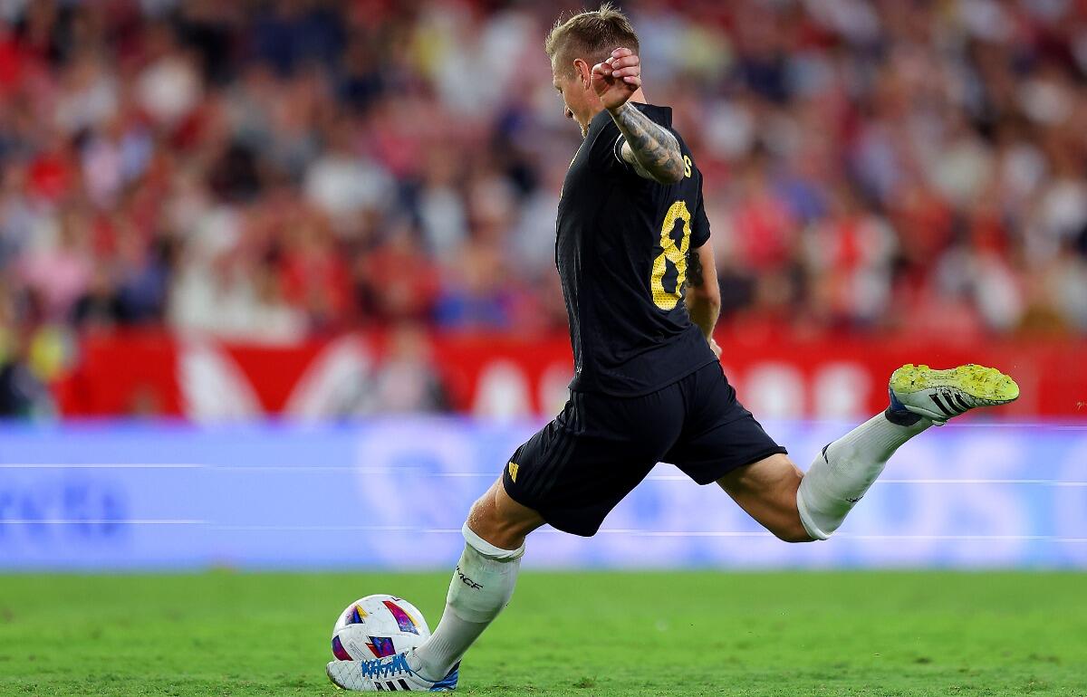 キックの名手トニ・クロース