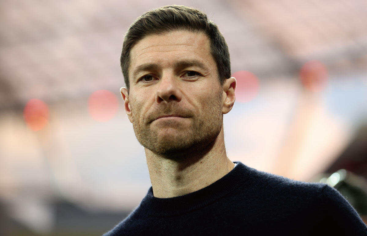 レバークーゼンを率いるシャビ・アロンソ監督