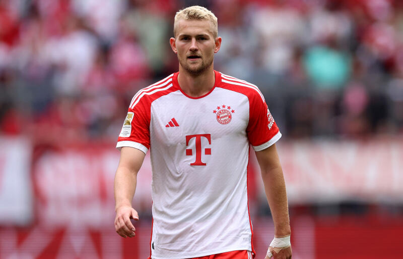 バイエルンCBデ・リフトがDFBポカール2回戦で負傷交代。