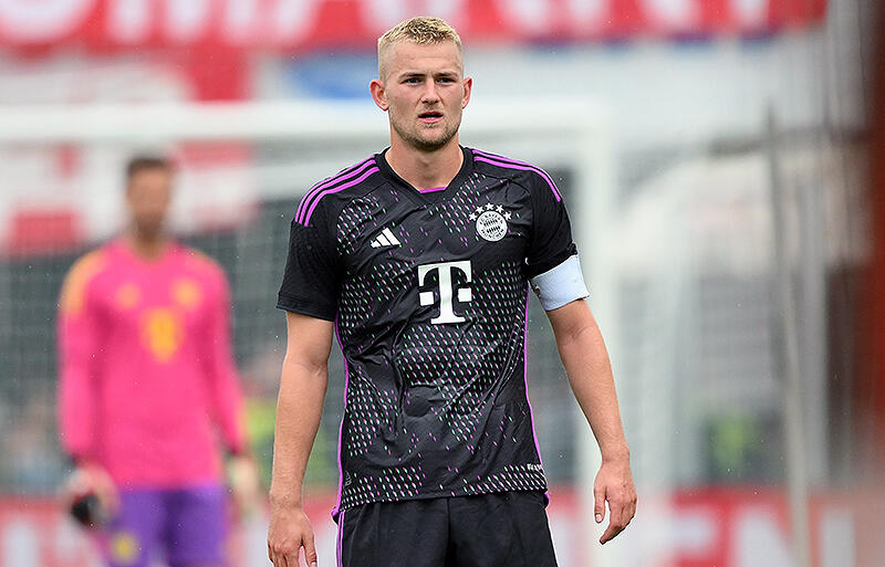 右ヒザ負傷で再離脱となったデ・リフト