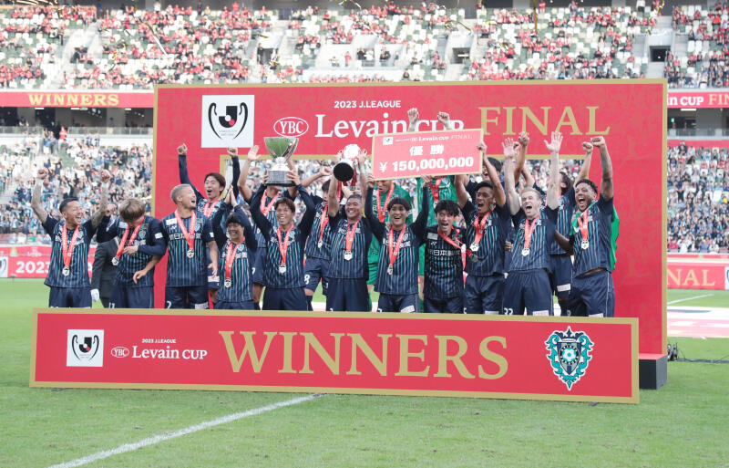 クラブ史上初のタイトルを獲得したアビスパ福岡