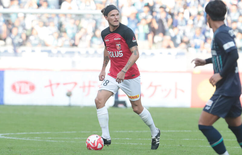 浦和DFアレクサンダー・ショルツはこの日もセンターバックでプレー。