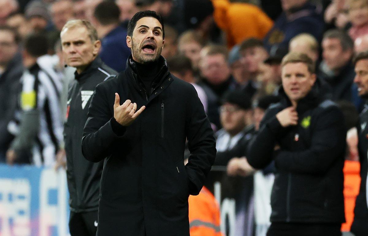 VARの判定に怒りを露わにしたアルテタ監督