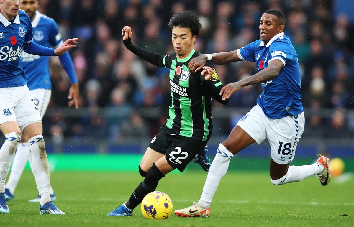 終盤に貴重なオウンゴールを誘発した三笘薫