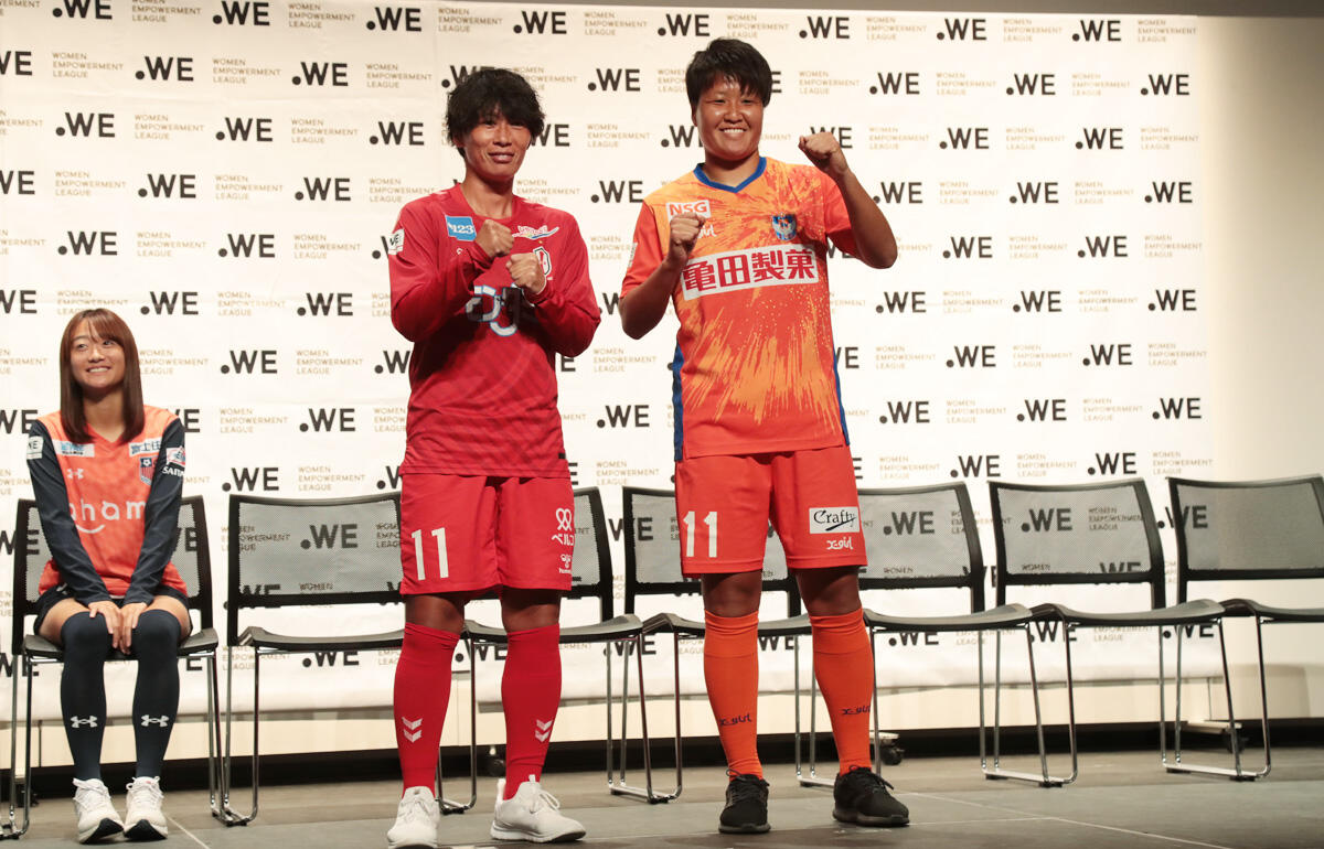 元チームメイトのFW髙瀬愛実(I神戸/右)とFW道上彩花(新潟L/左)