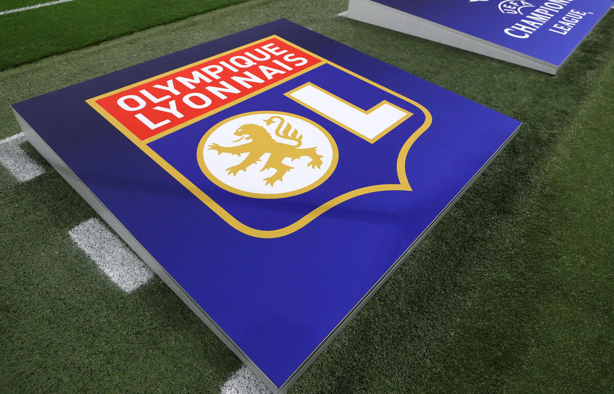 マルセイユ戦前にリヨンのチームバスが襲撃に遭う