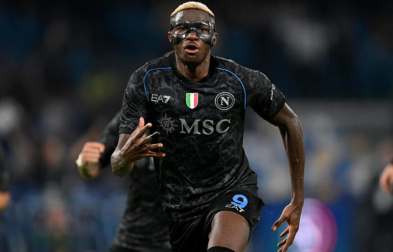 サウジアラビアから熱心な勧誘もナポリに残留したFWビクター・オシムヘン