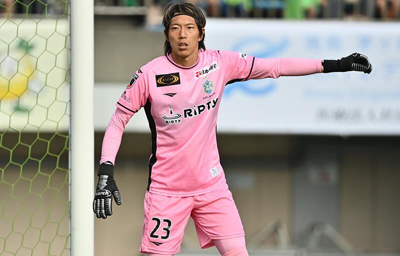 10月度の明治安田生命Jリーグ KONAMI 月間MVPを受賞したGK富居大樹(湘南ベルマーレ)