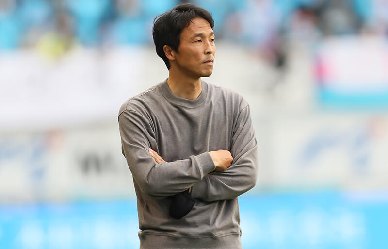 今季初受賞となった湘南ベルマーレの山口智監督