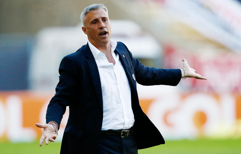 新監督に就任したクレスポ氏