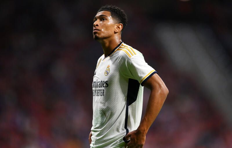 ベリンガムにベイルがアドバイスを送る。