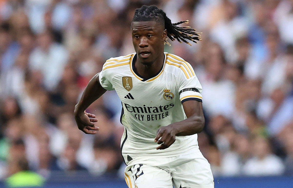 カマヴィンガはヒザを負傷してフランス代表を離脱していた…