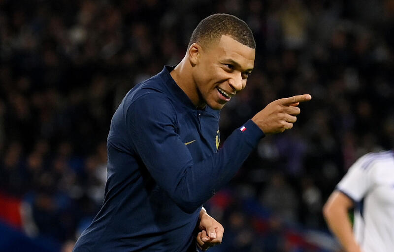 ムバッペが代表戦でハットトリック。キャリア通算得点数を節目の300ゴールに。