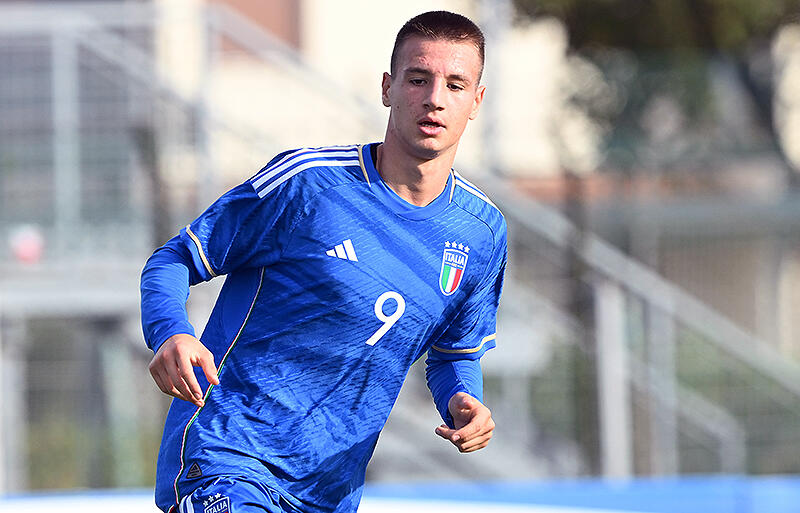 ミランの15歳神童カマルダ