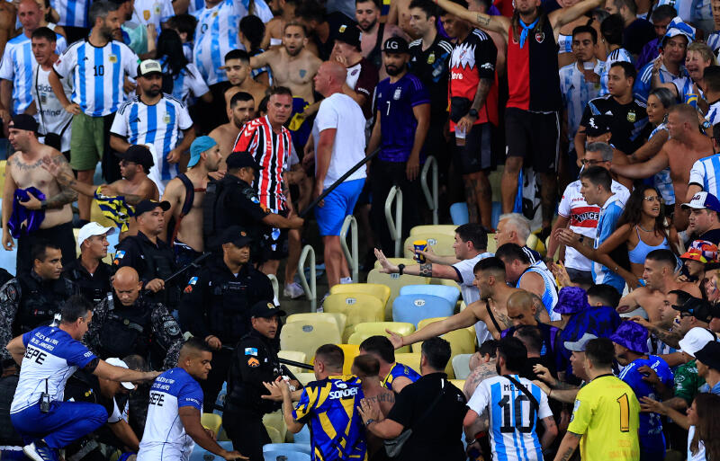 南米予選第6節で激突。