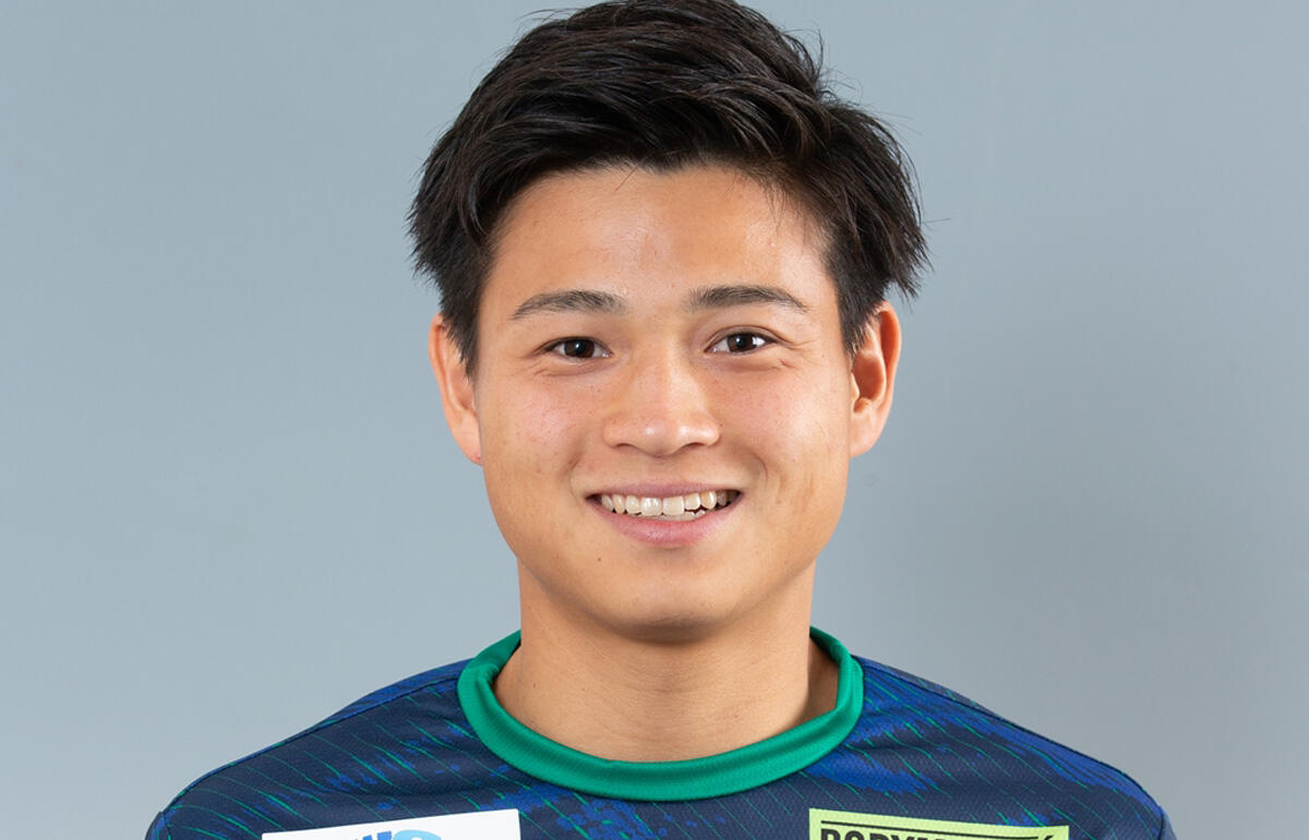 スペイン4部にトレーニング参加する中野桂太