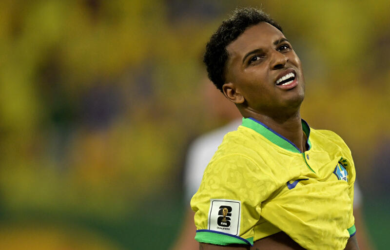 ブラジル代表FWロドリゴがアルゼンチン代表戦後に差別被害を受ける。