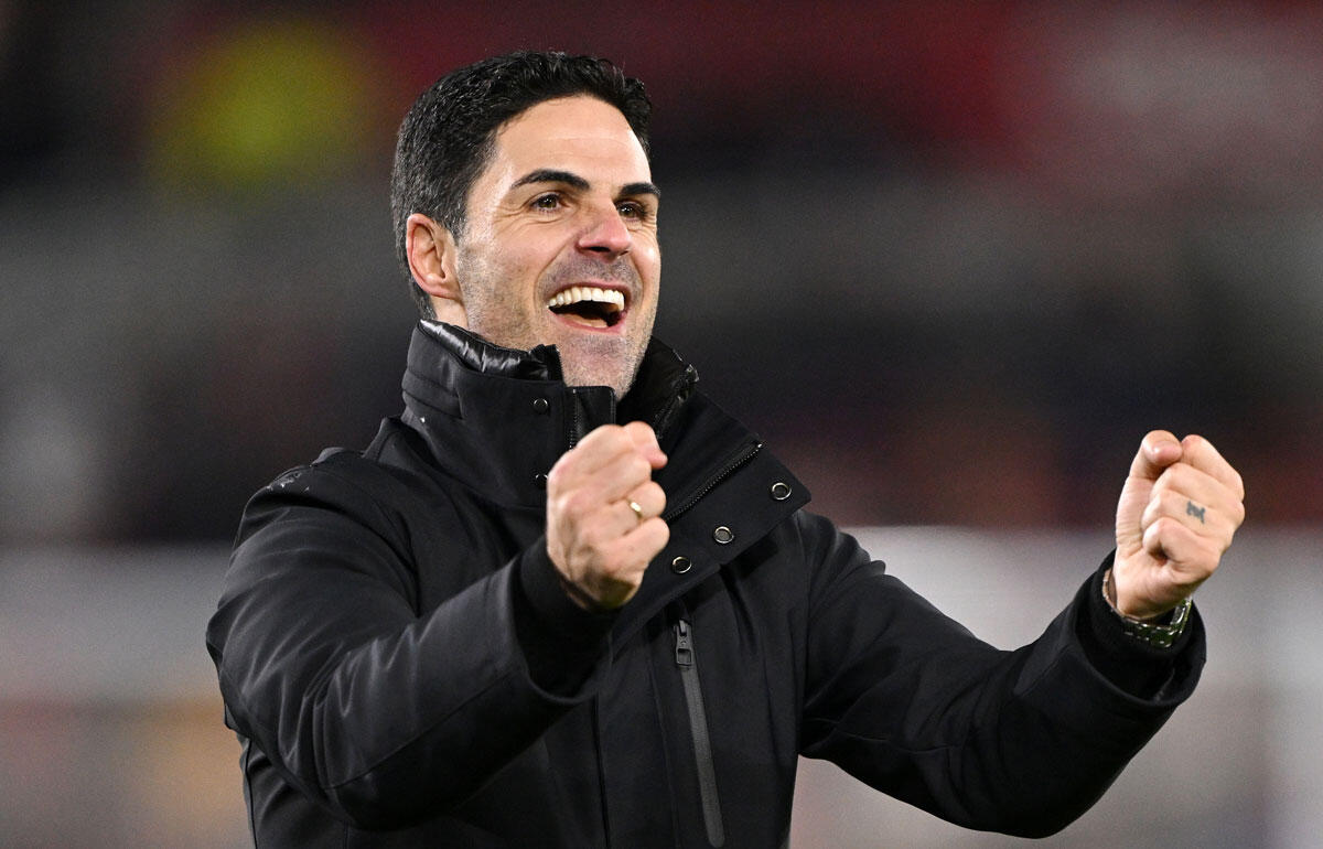 首位浮上を喜ぶアルテタ監督